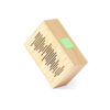 Centrado en la parte superior (2.5x2.5 cm)